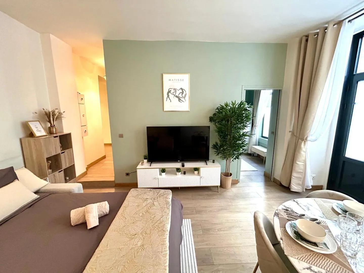 Luxury Suite Arc-De-Triomphe - 4 People Parigi 0*,  Francia